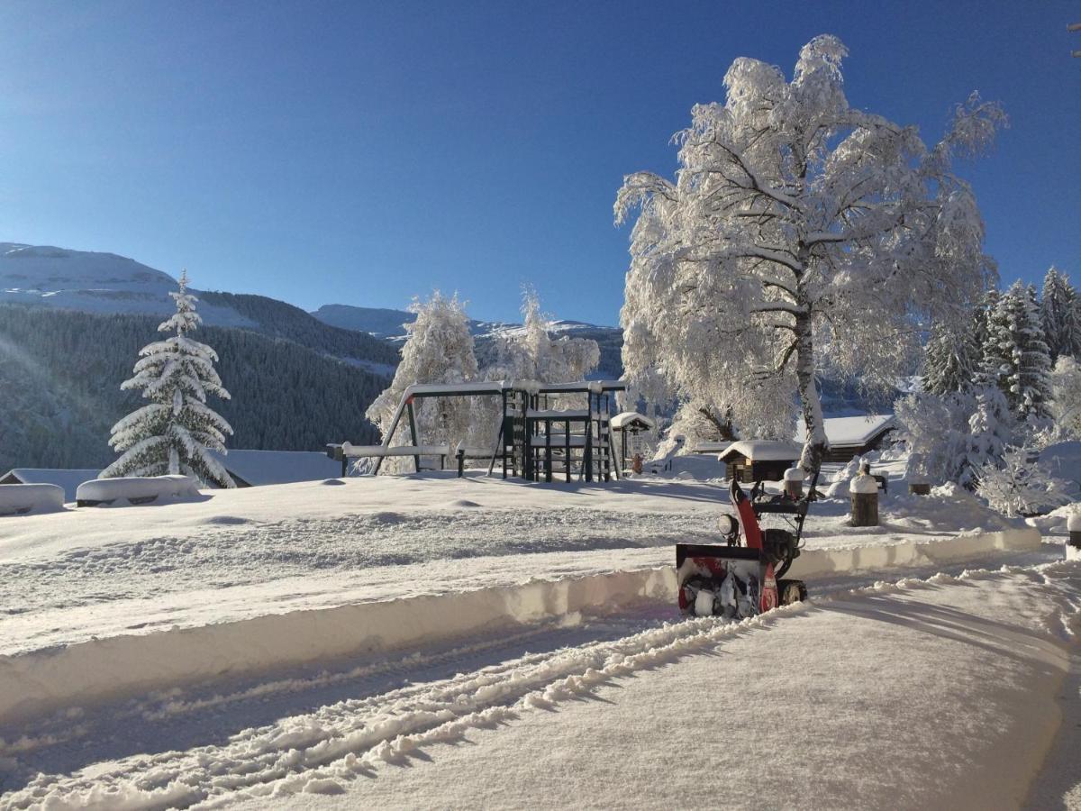 Familien Und Wanderhotel Clarezia Breil/Brigels Exterior photo