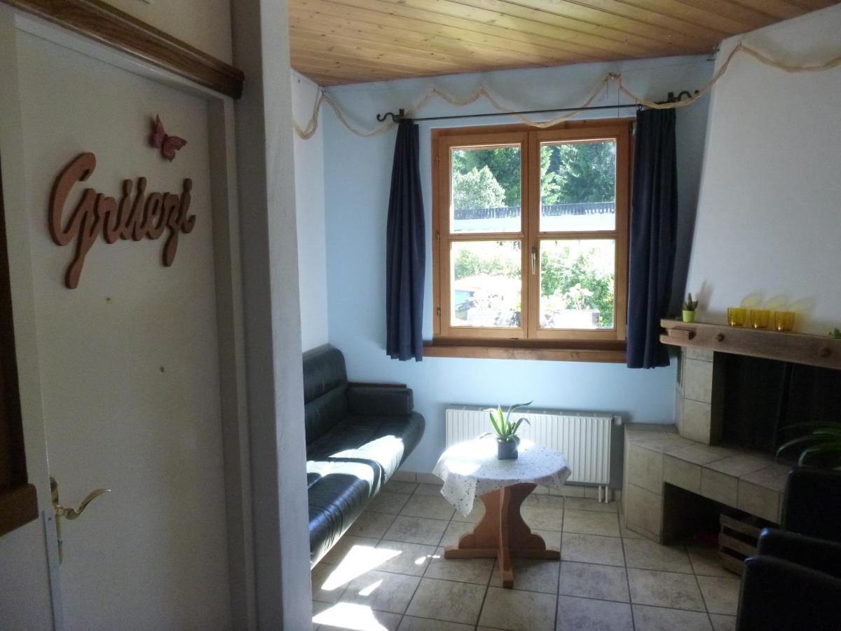 Familien Und Wanderhotel Clarezia Breil/Brigels Exterior photo