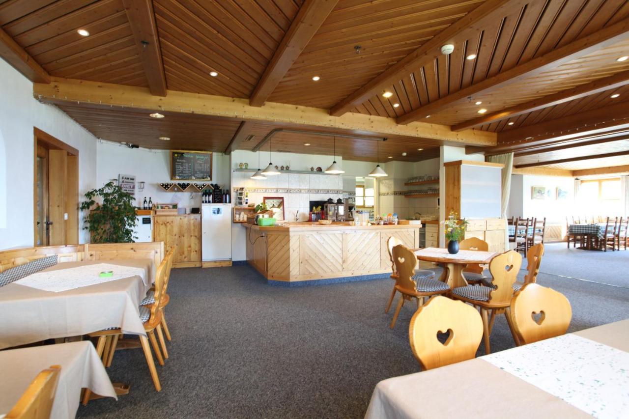 Familien Und Wanderhotel Clarezia Breil/Brigels Exterior photo